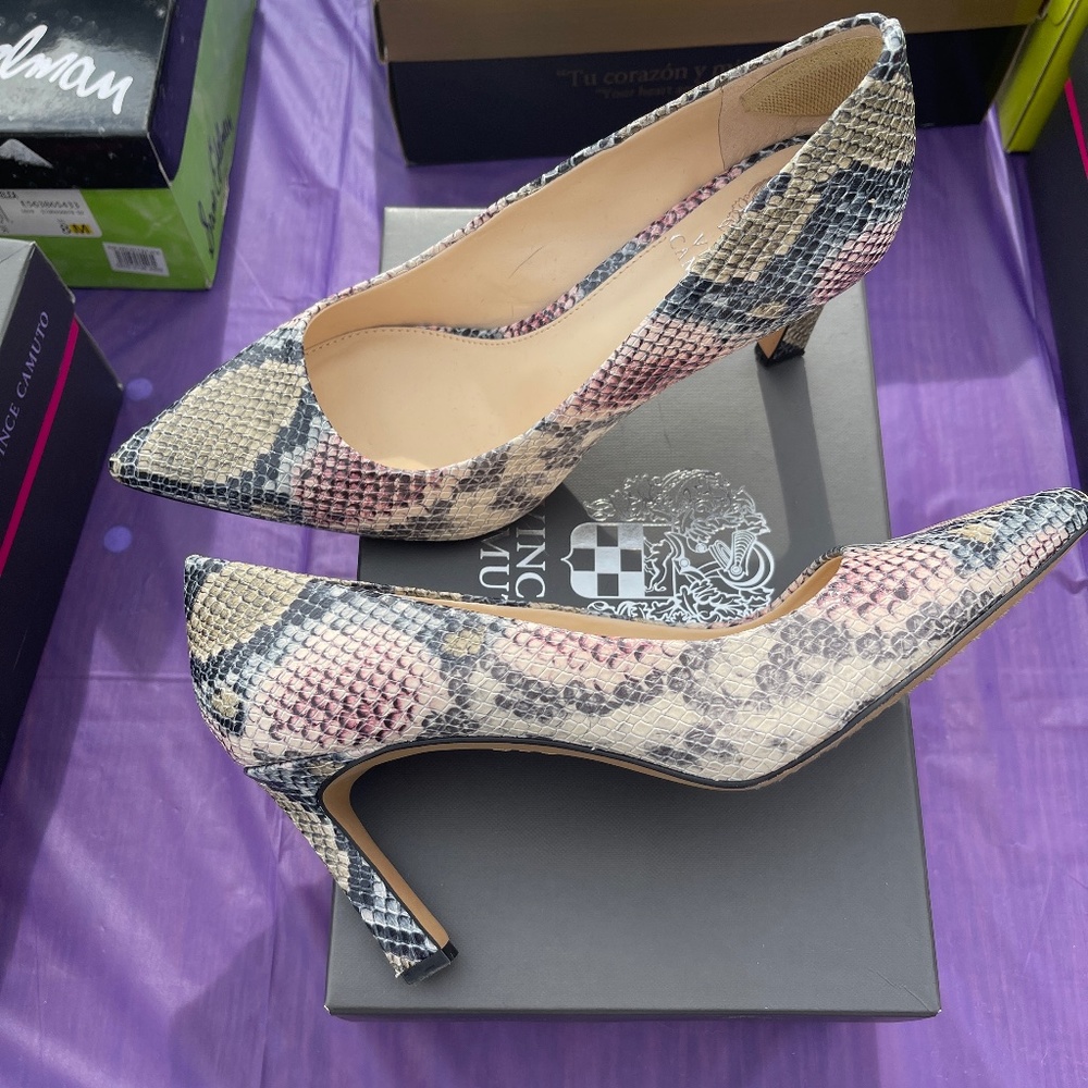 Snake skin pumps